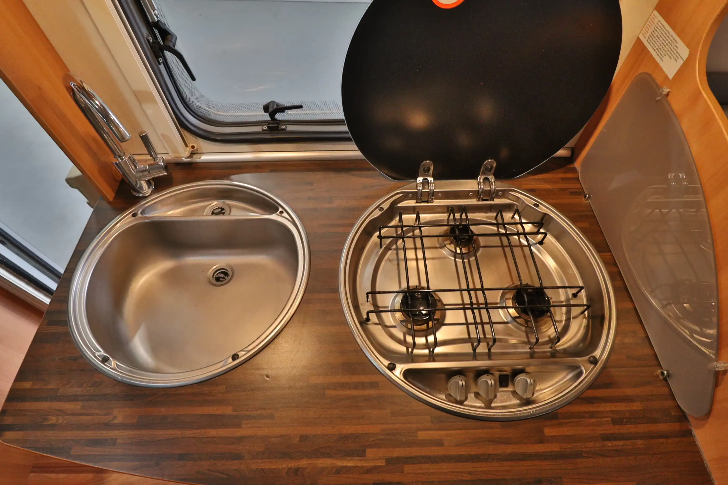 HYMER-ERIBA Van 562 Whiteline 